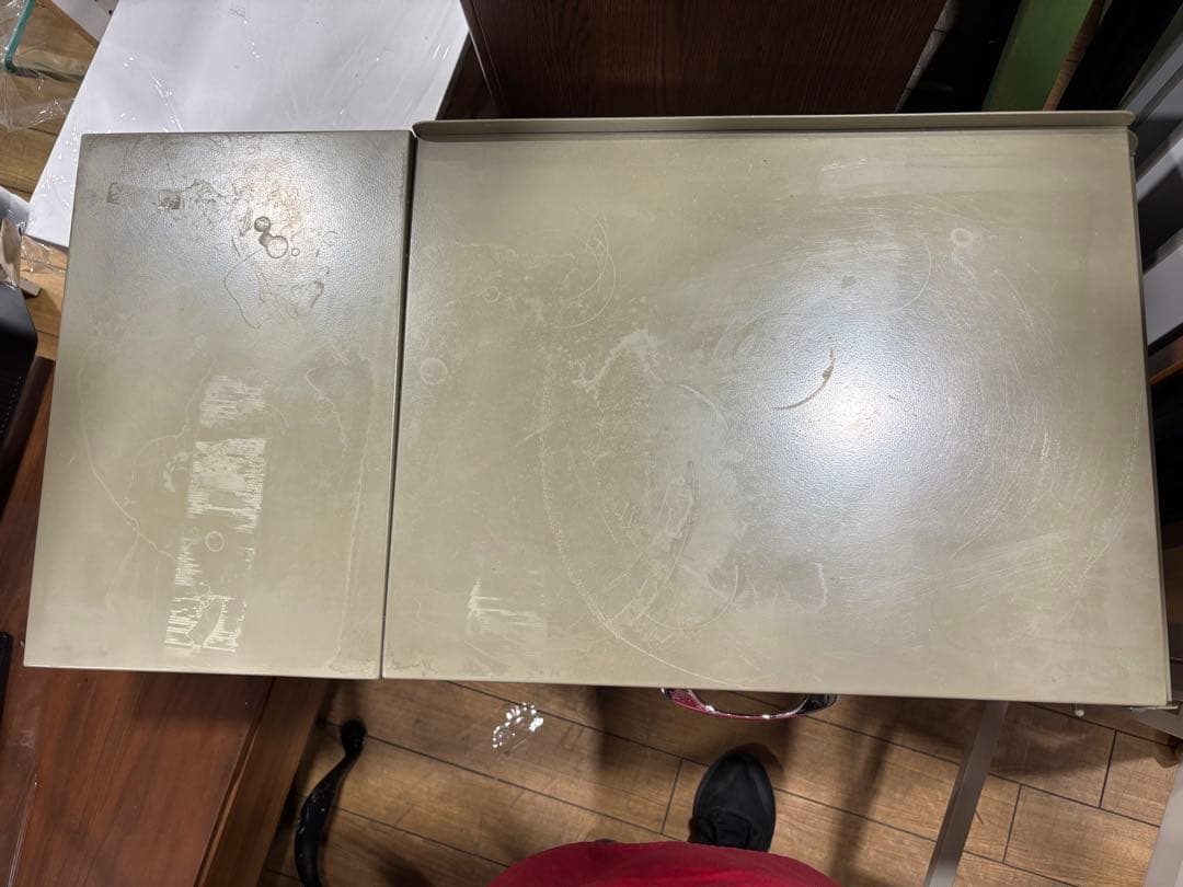 T82 タイプライターデスク ESSEN