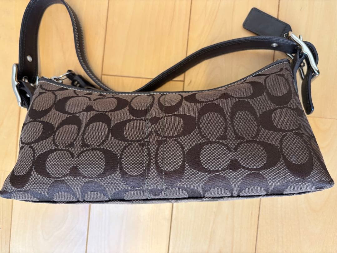 【美品】COACH コーチ　ワンショルダーバッグ　ハンドバッグ シグネチャー