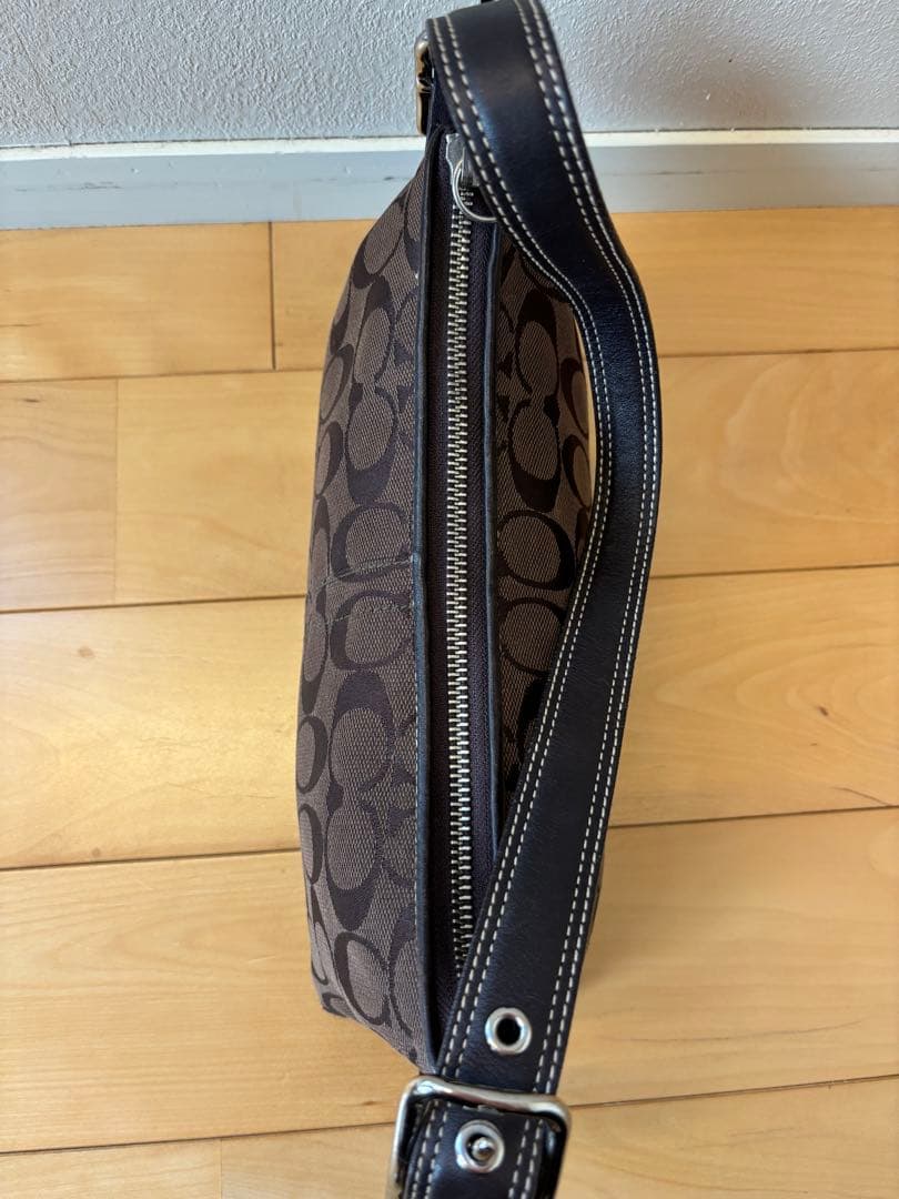 【美品】COACH コーチ　ワンショルダーバッグ　ハンドバッグ シグネチャー