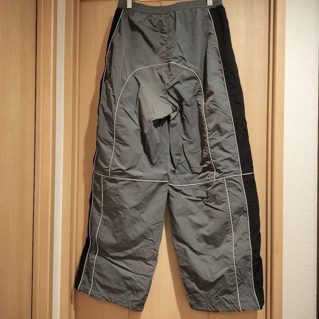 ずとまよ　愛ペガ　ナイロンパンツ　グレー　Lサイズ