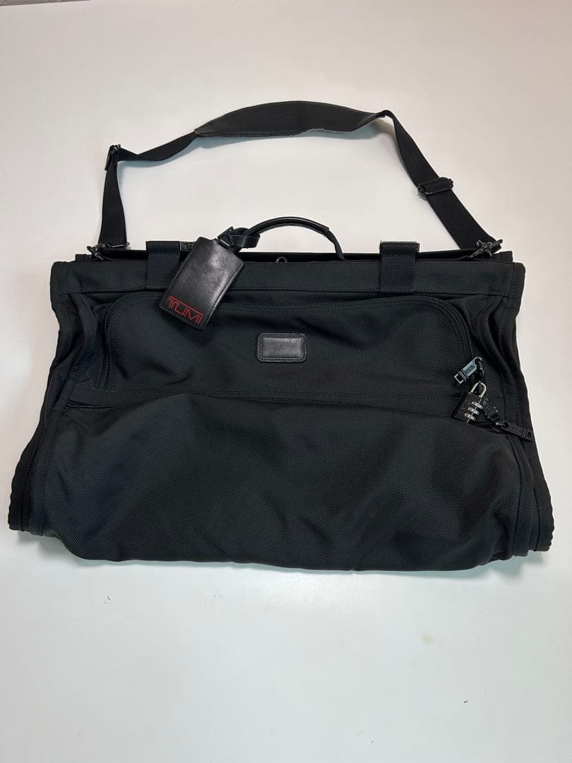 TUMI ガーメント・バッグ・トライフォールド・キャリーオン