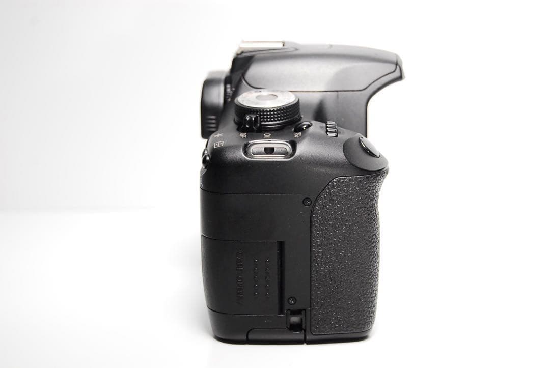 ⭐️入門機におすすめ⭐️Canon Kiss X3 一眼レフカメラ おまけ豊富！