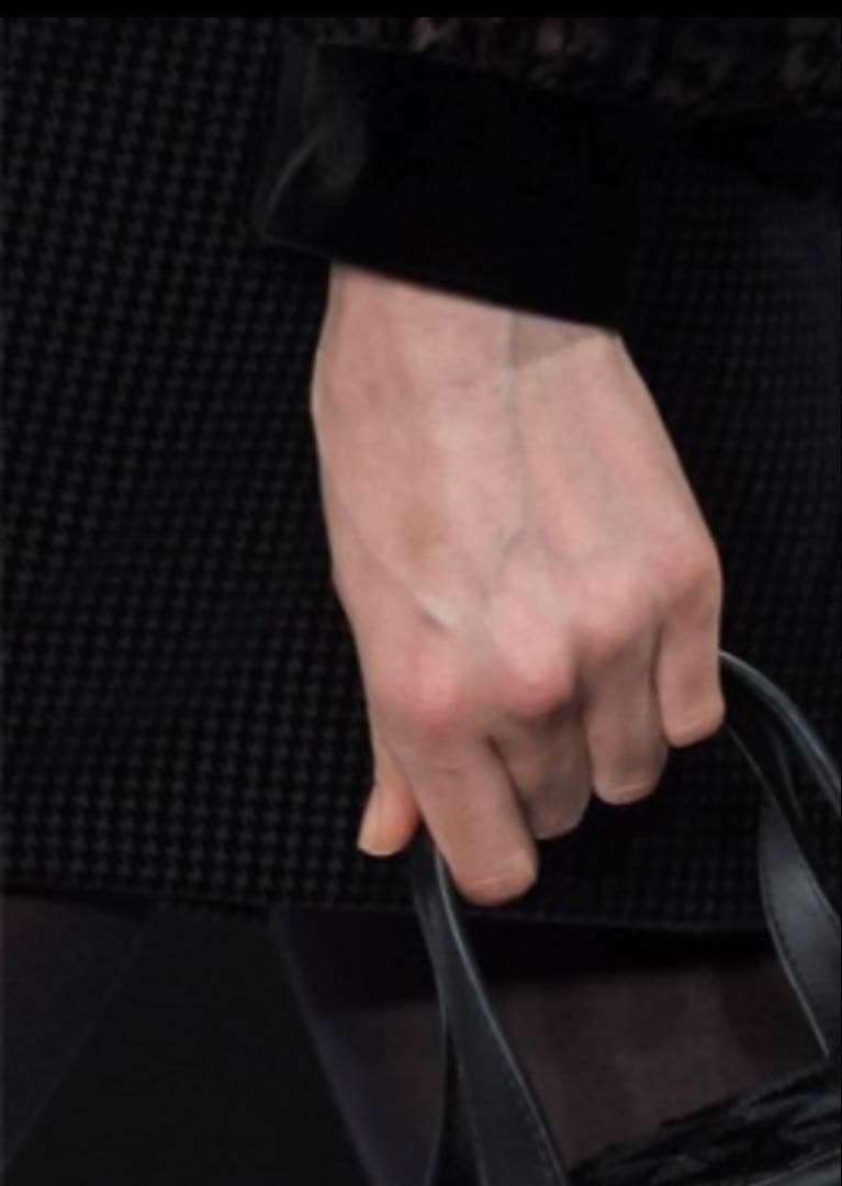 【超美品】タエアシダ 千鳥柄タイトスカート 黒 11size コレクションライン