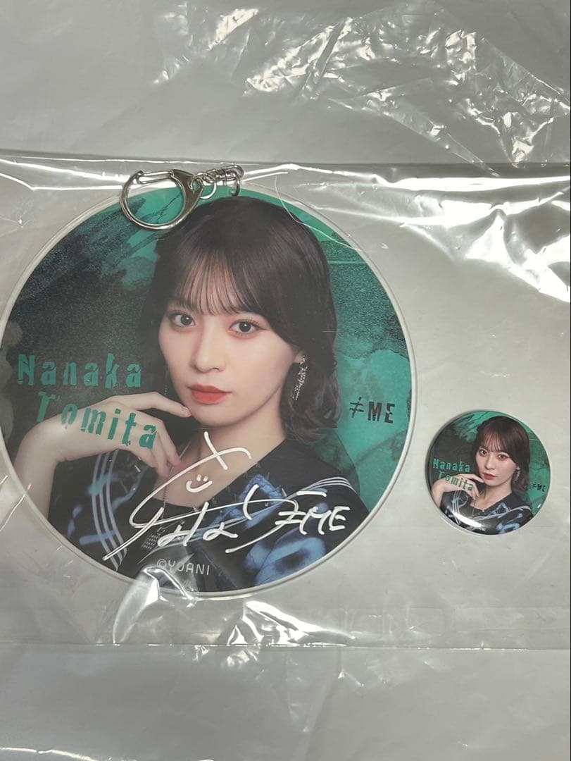 産*ー様 冨田菜々風　サイン入りBIGキーホルダー（新品未開封）