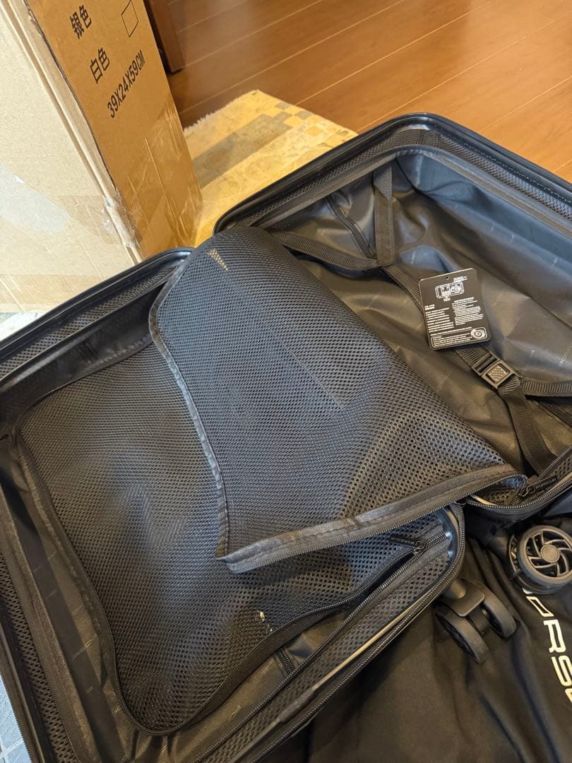 ポルシェ キャリーケース ブラック　TSAロック　機内持ち込み