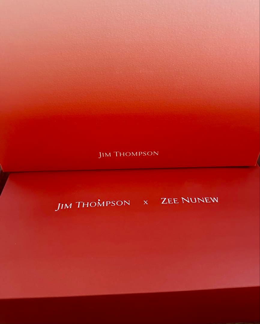 Jim Thompson x Zee Nunew 特別ボックスセット