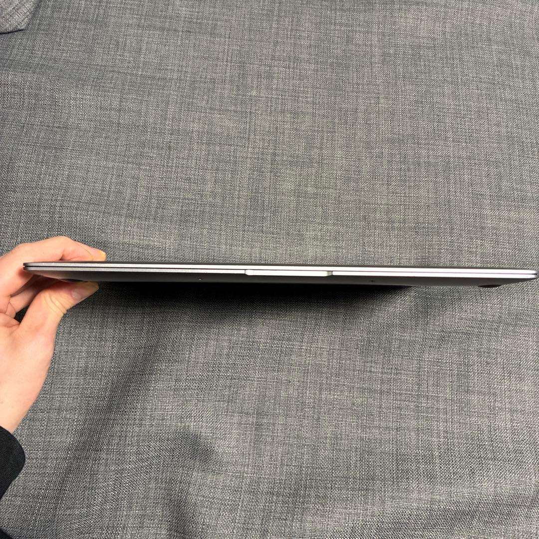 MacBook本体 MacBook Air 13inch Intel core i7