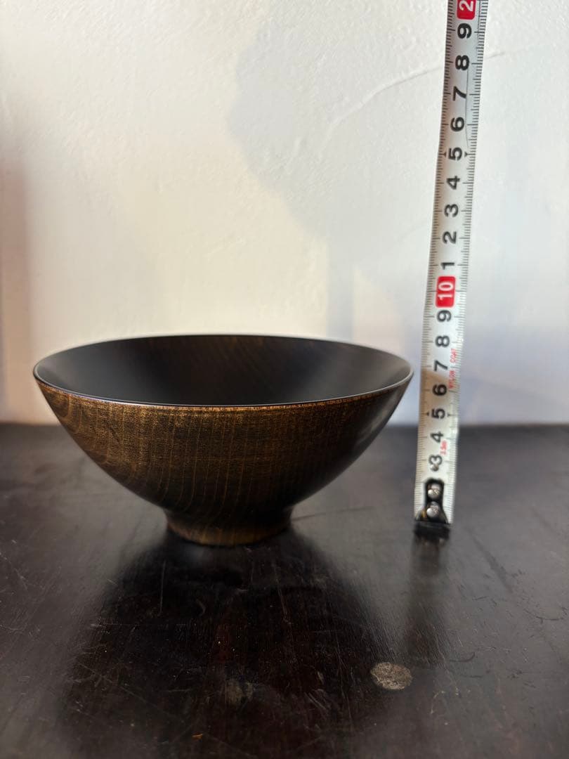 会津若松の漆芸家、冨樫孝男さんの黒拭漆広口椀