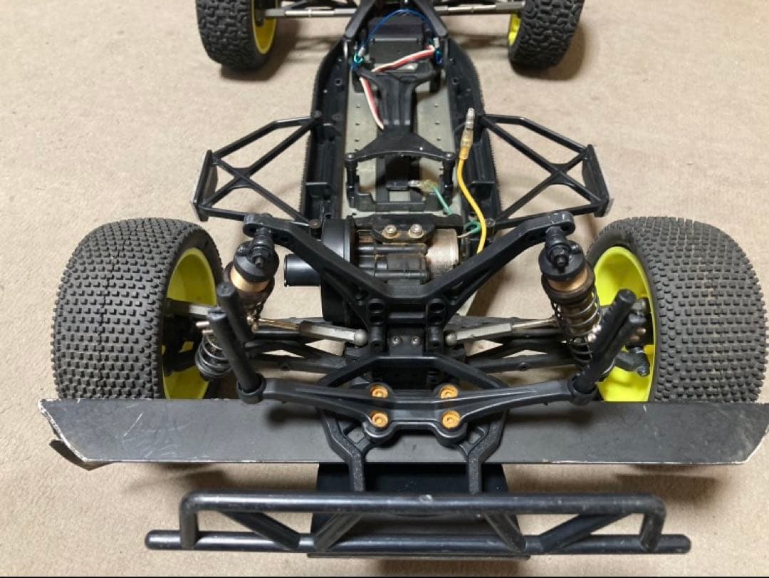 【シャーシ】京商 1/10 アルティマS/C6 【ボディ】トラクサス スラッシュ