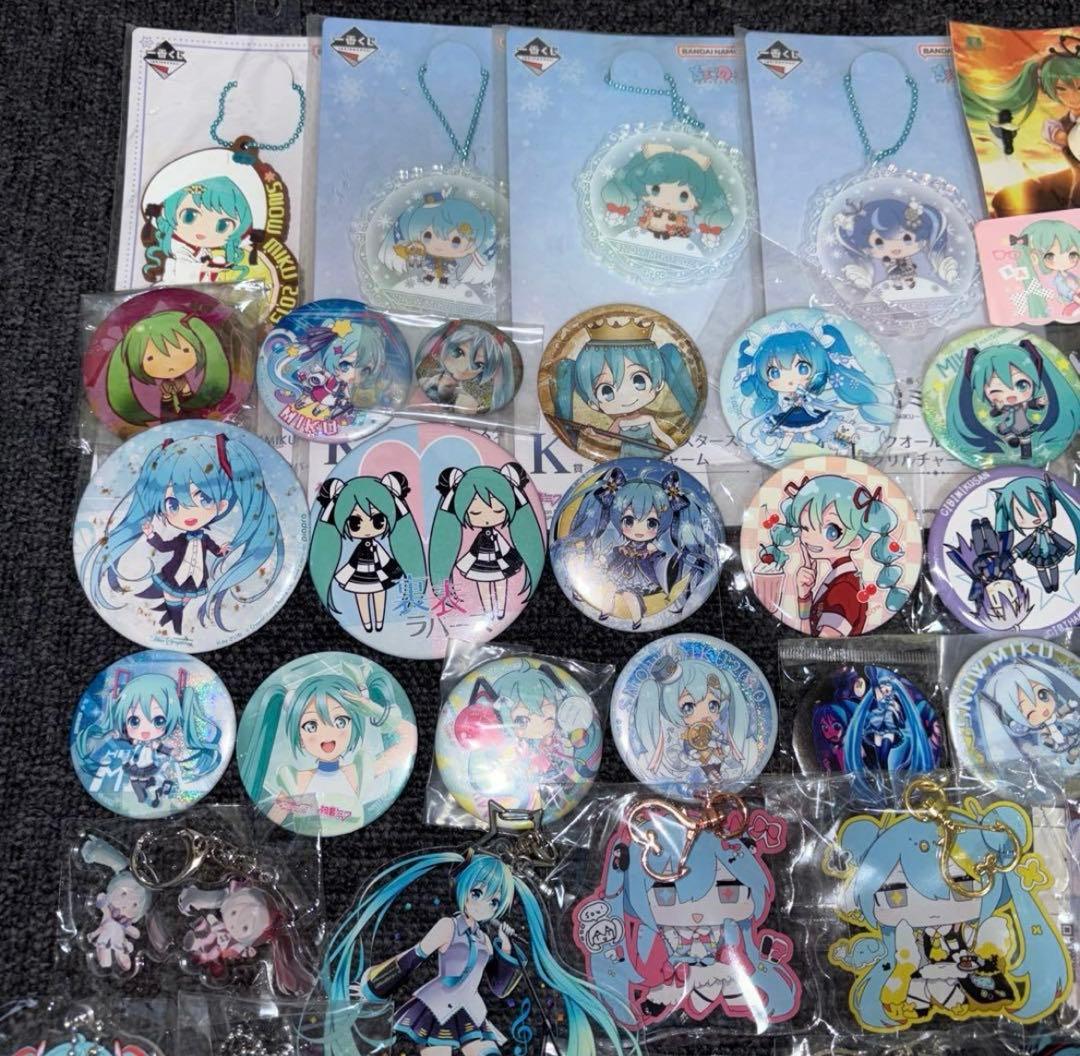 プロセカ 初音ミク 缶バッジ アクリルキーホルダー 大量 まとめ売り 96点