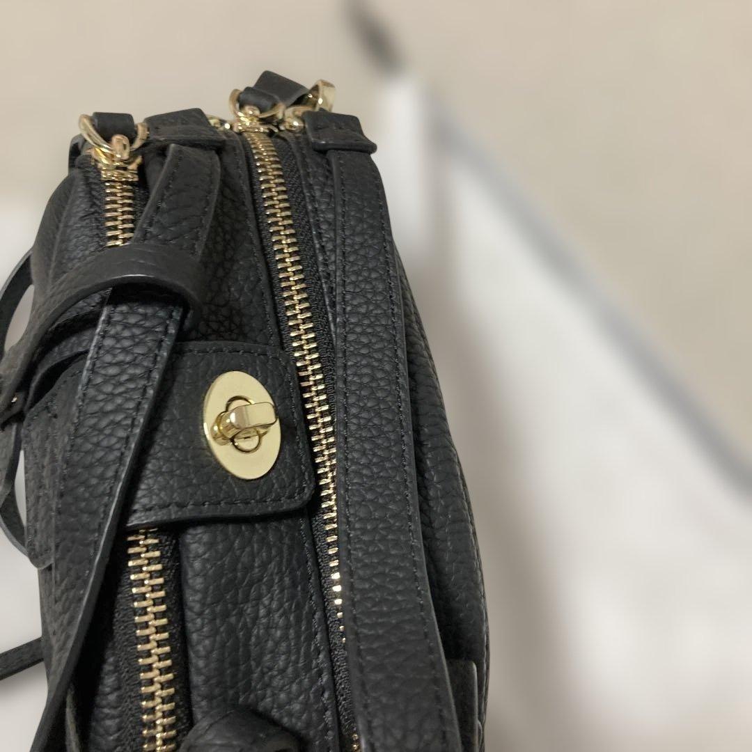 ブラックレザーショルダーバッグ