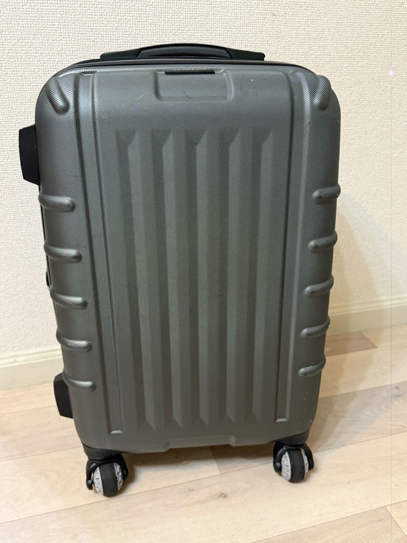 T*n様 Samsonite グレー キャリーケース 4輪