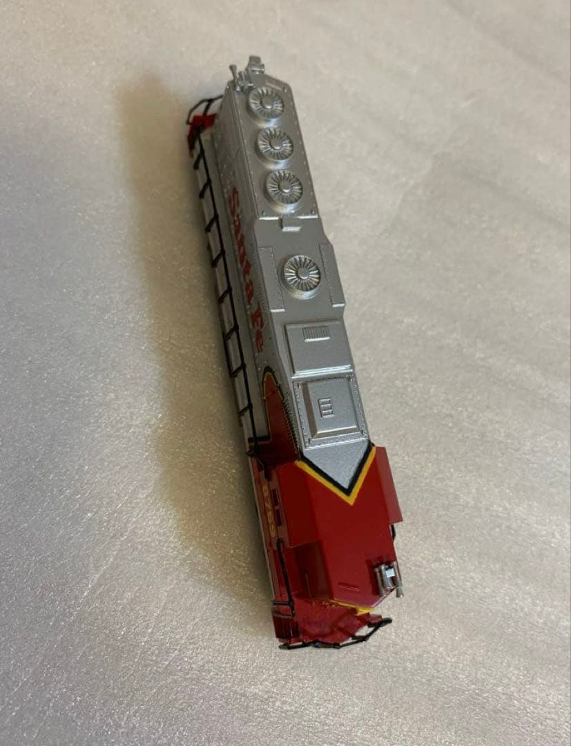 美品　Bachamann N Scale GP 50-SANTA FE 8759