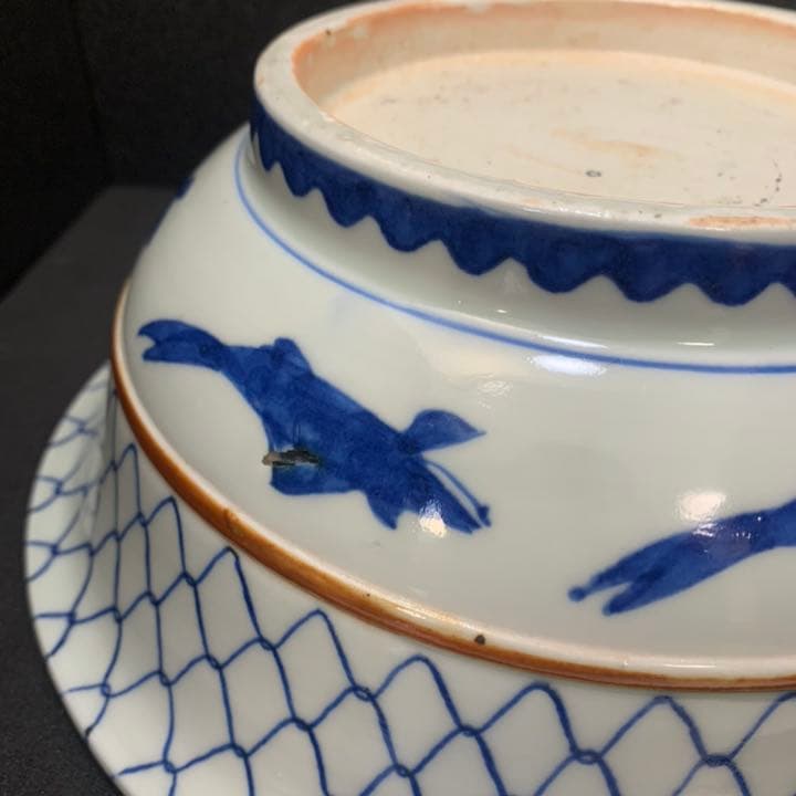 古伊万里網目文染付鉢　鯉　皿