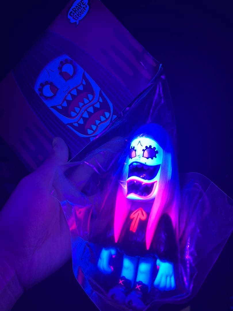 GRAPE BRAIN ゲラゲラ ソフビ フィギュア 二口裂け女