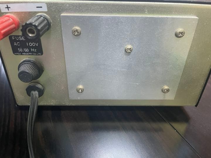 家庭用電源100vで　アマチュア無線やCB無線でつかえます