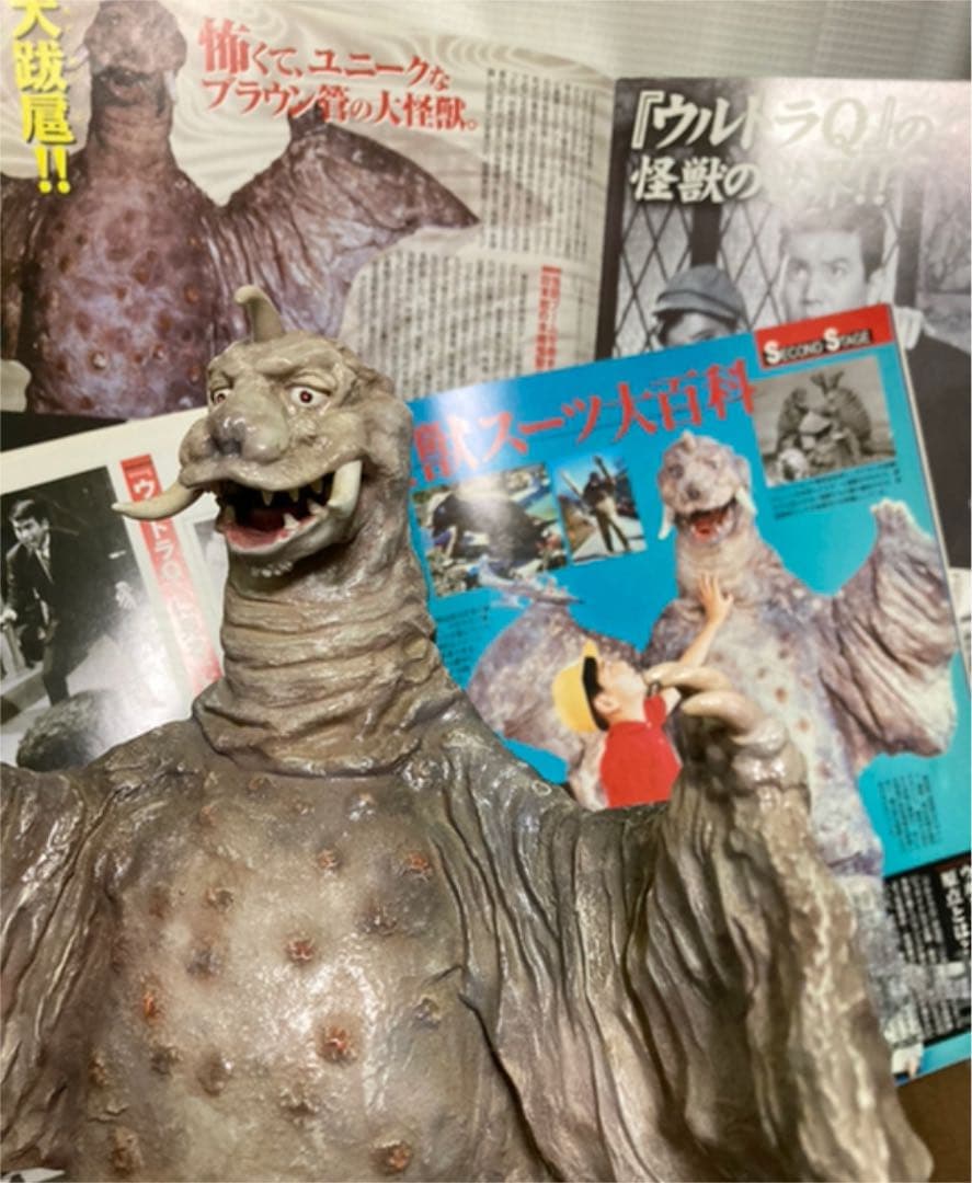 ビリケン商會　ペギラ29cm [カスタム・完成品]超レア + 建物+ミニカー