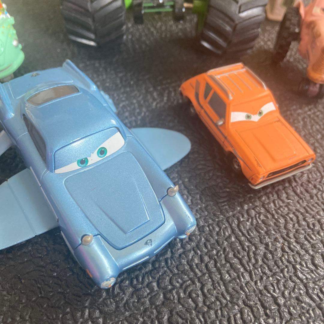 カーズ マテル　トミカ　ミニカー 7台