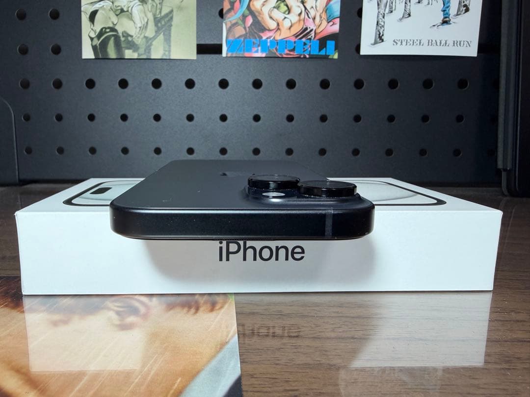 iPhone 15 256GB ブラック ※ガラスフィルム・ケース・箱付き