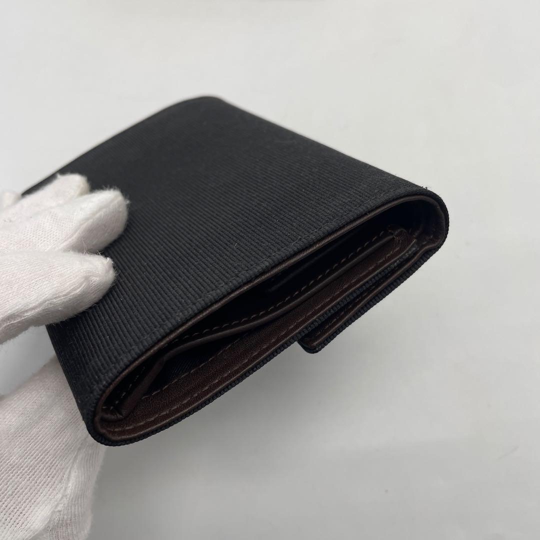 ☆新品未使用☆FENDI☆フェンディ☆二つ折り財布☆ブラック