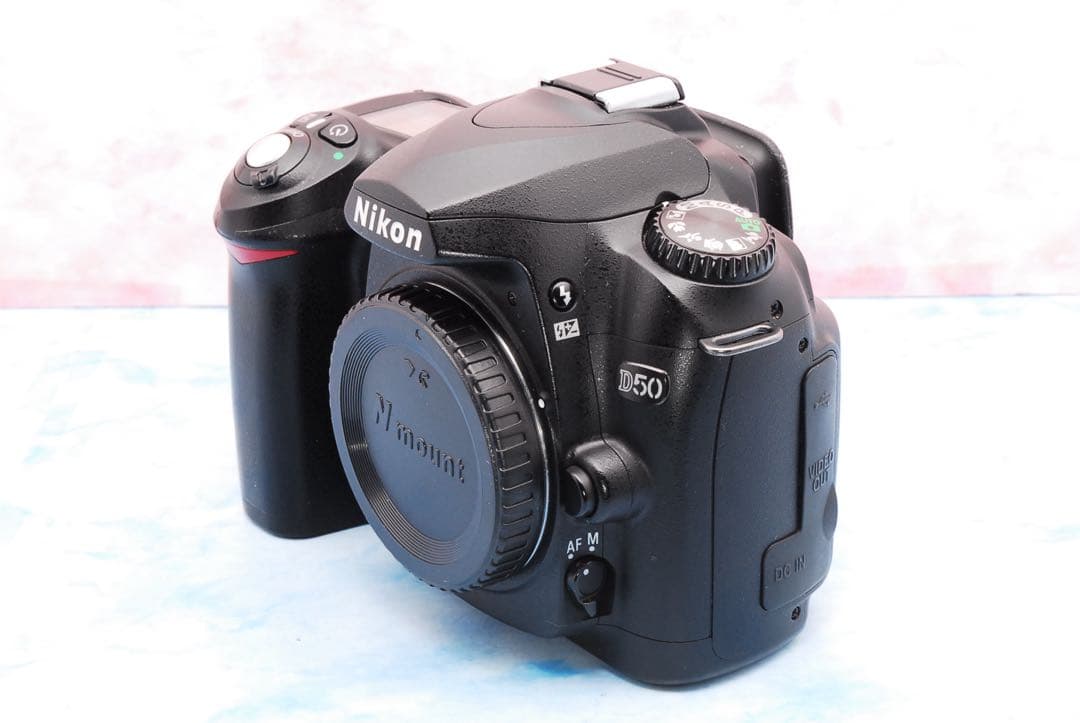 ☆お手頃価格☆Nikon D50☆一眼レフカメラ☆超望遠レンズ付Wレンズ