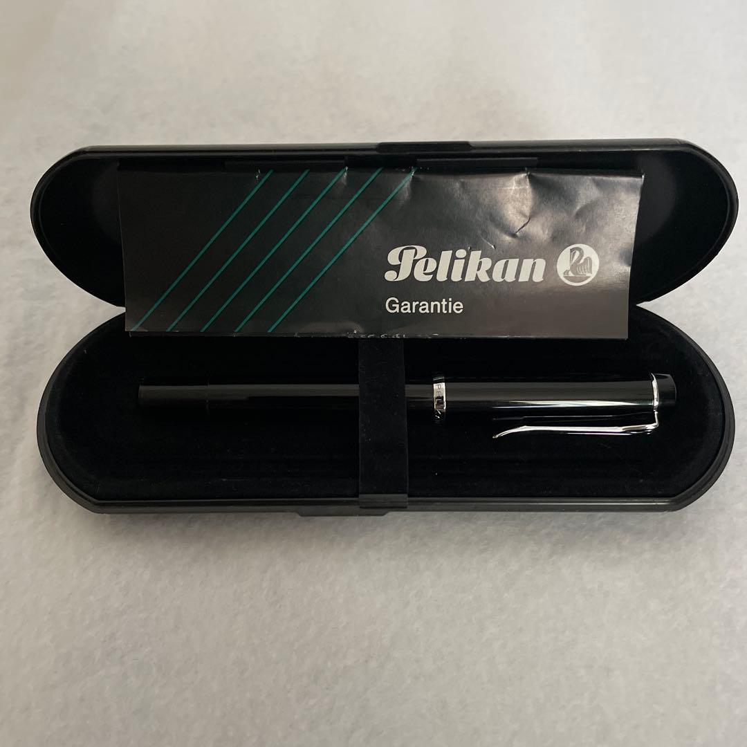 Pelikan ブラック 万年筆 ケース付き