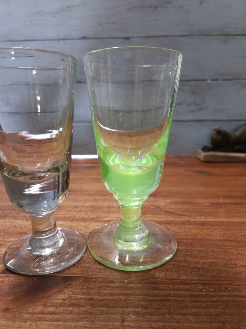 フランス アンティーク アブサングラス 2脚セット 厚手の吹き硝子 ウランガラス