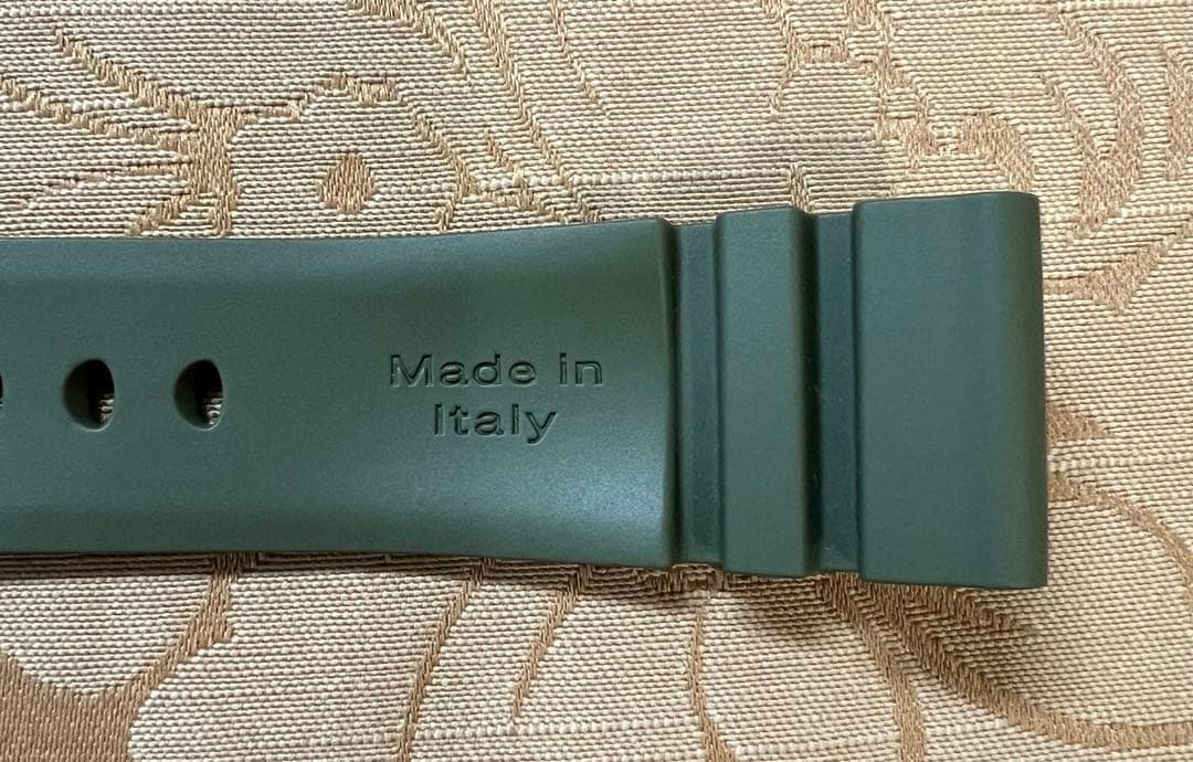 PANERAI ラバーストラップ カウッチューグリーン