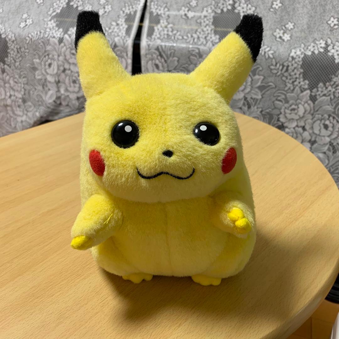 TOMY おしゃべりピカチュウ 初代（おしゃべり機能あり）