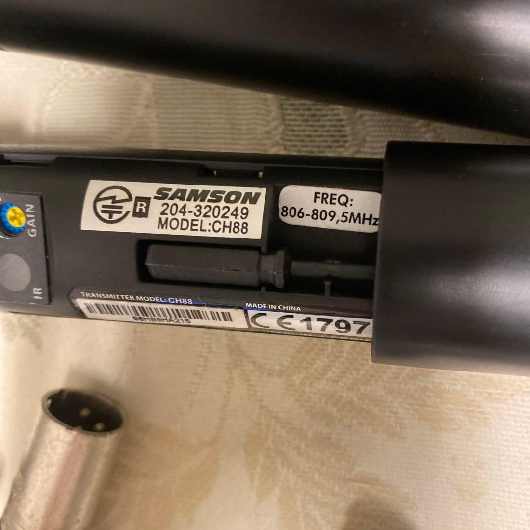 【SAMSON】ワイヤレスマイク4本×受信機2台