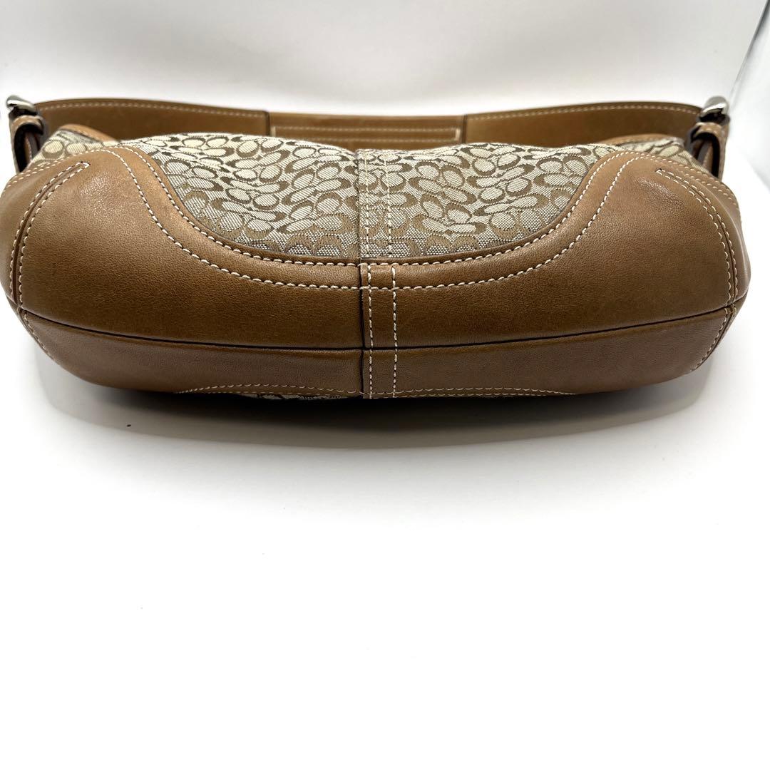 美品コーチ ミニ ホーボー ハンドバッグ シグネチャー Small Hobo