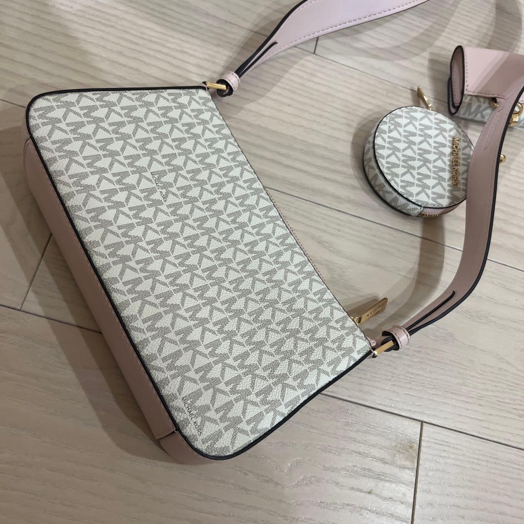 JET SET TRAVEL クロスボディ　ピンク　マイショルダーバッグ