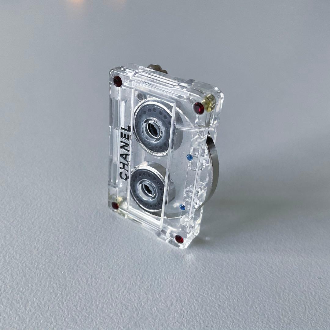 CHANEL カセットテープ　ブローチ