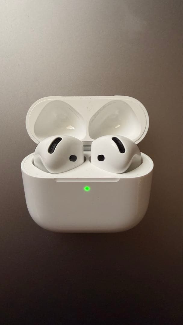 AirPods本体 ワイヤレス充電ケース付き