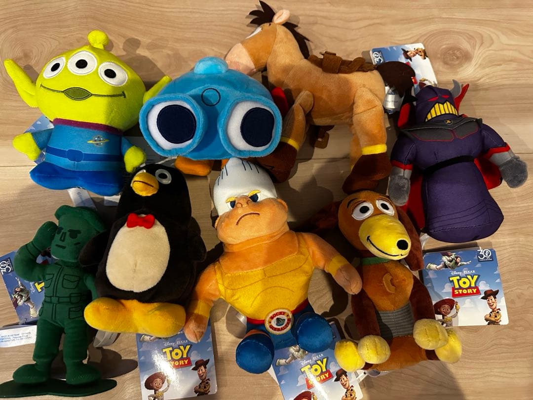 トイ・ストーリー公開30周年記念ぬいぐるみ