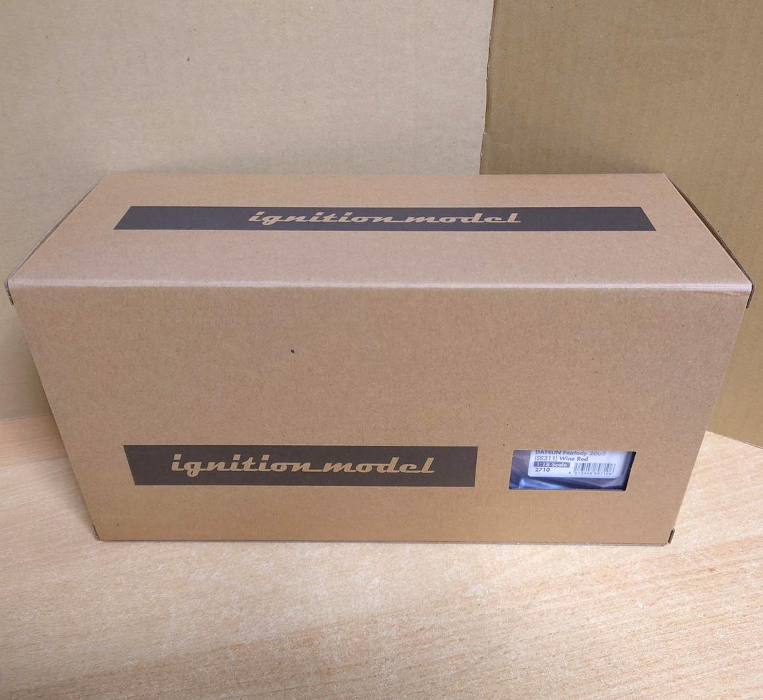 ミニカー 1/18 DATSUN Fairlady 2000 SR311 WineRed