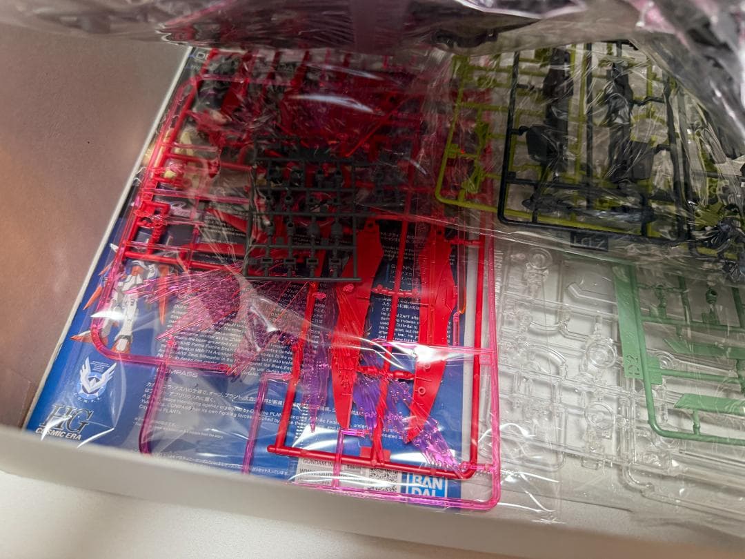 【新品】HG デスティニーガンダム Spec II & ゼウスシルエット