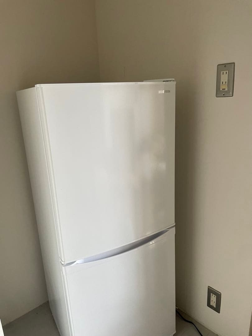 【美品】　2024年製アイリスオーヤマ　冷蔵庫　142L