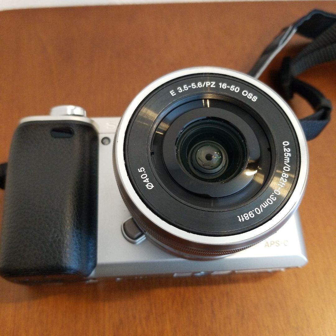 SONY α6000 ILCE-6000Lミラーレスカメラ16-50mmレンズ付