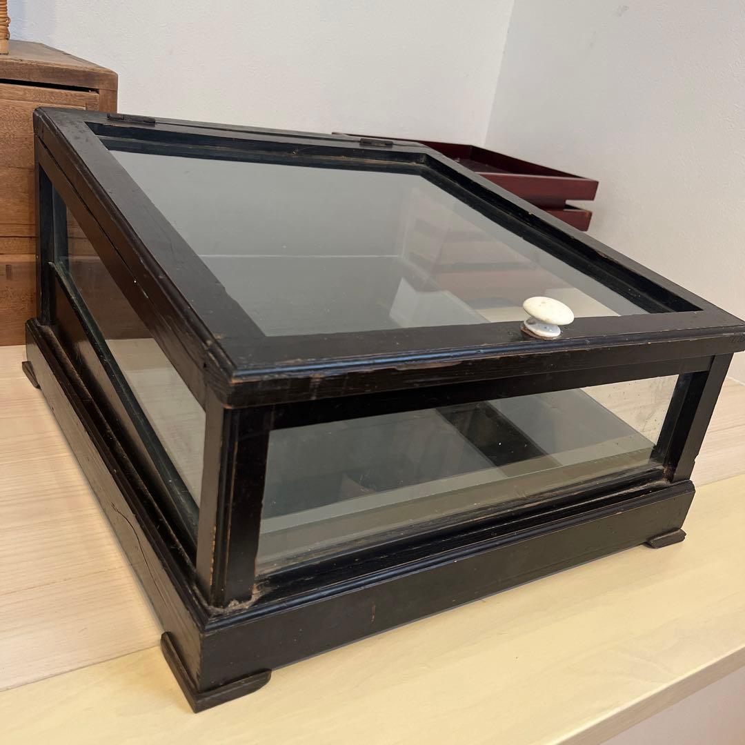 ショーケース　店舗什器　昭和レトロ　ヴィンテージ　アンティーク風