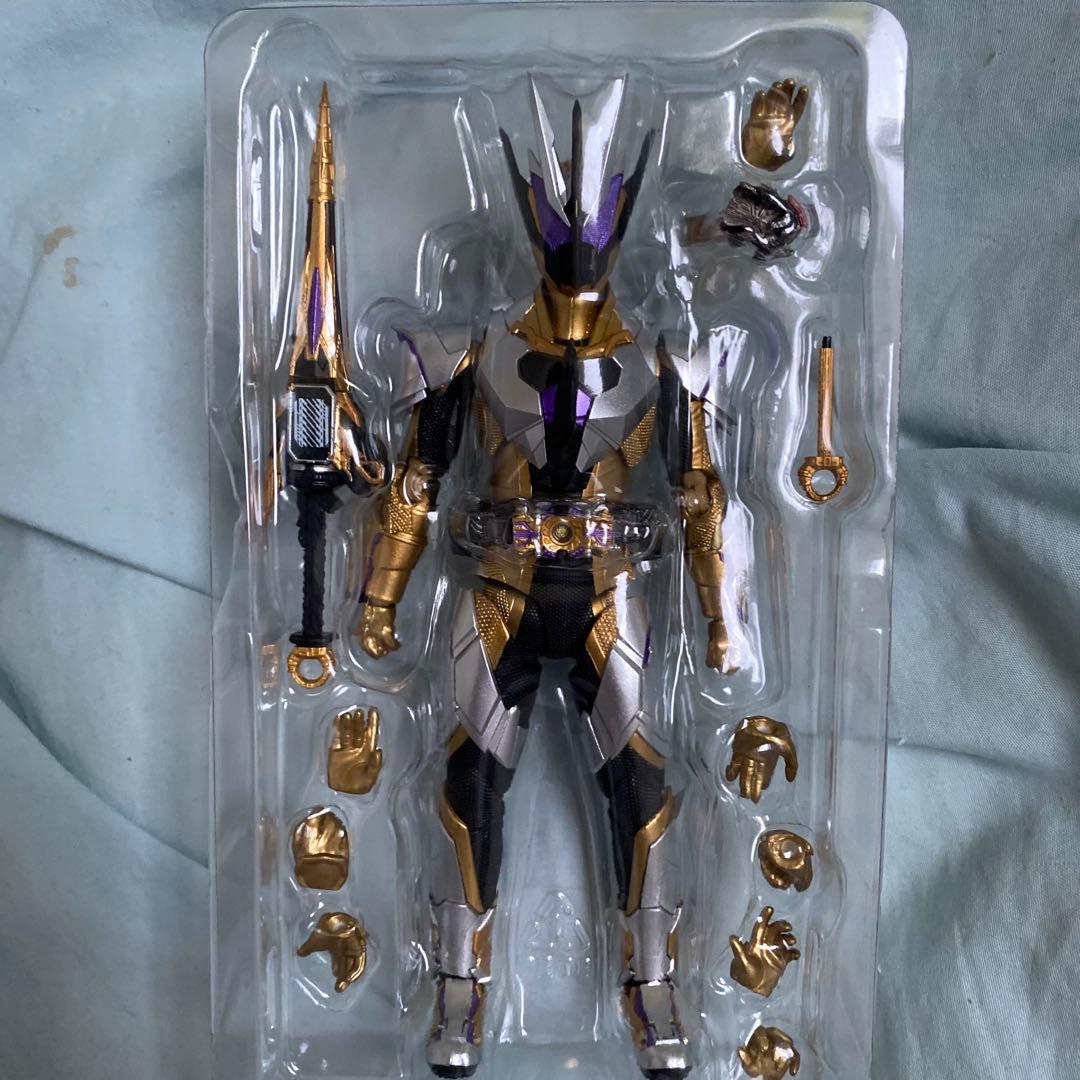 フィギュアーツ　仮面ライダーサウザー　レイドライザー付き　ゼロワン