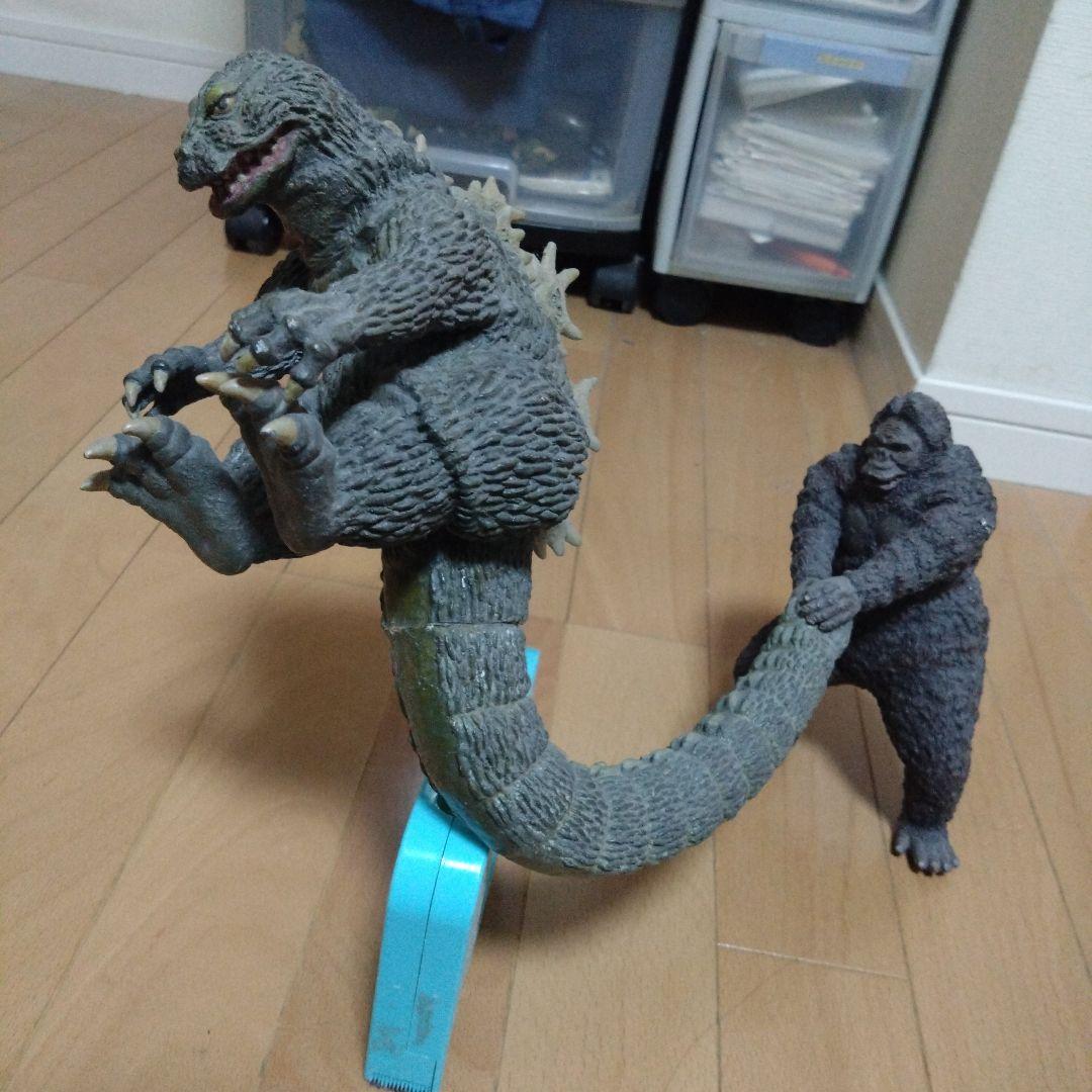 ゴジラフィギュア 約30cm スタンド付き