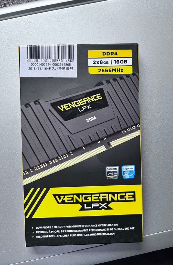 メモリー Corsair DDR4 16GB(2x8GB)2666MHz