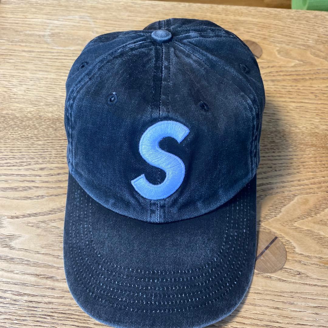 SUPREME 黒 Sロゴキャップ