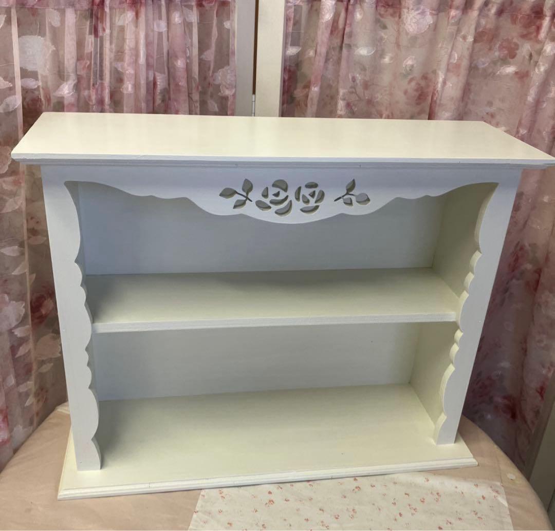 【感謝セール　限定１台】薔薇のカッティングのワイド型シェルフ