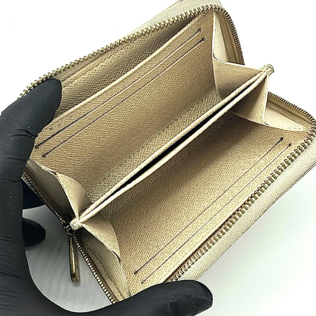 ルイヴィトン ケース ダミエ・アズール ジッピーパース ホワイト