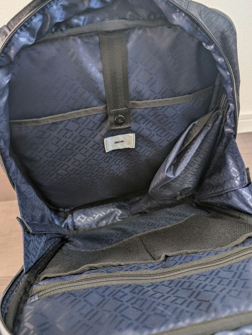 【極美品級】✨aceビジネスリュックB4　撥水軽量 定価28600円10％OFF