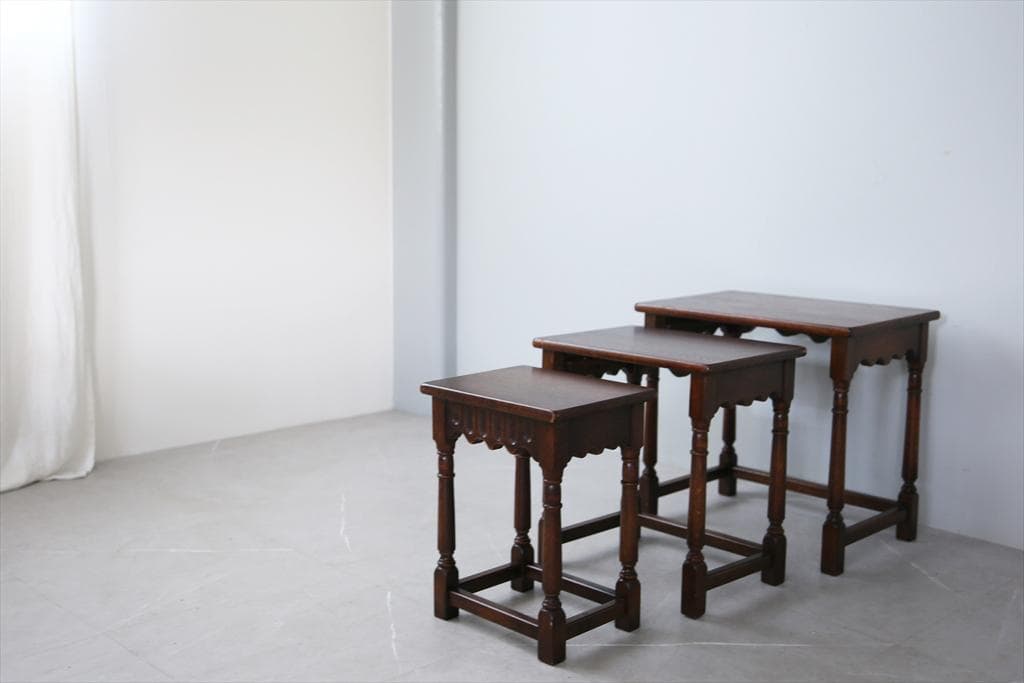 英国アンティーク木製ネストテーブル3台/収納式机/サイドテーブル(83-149)