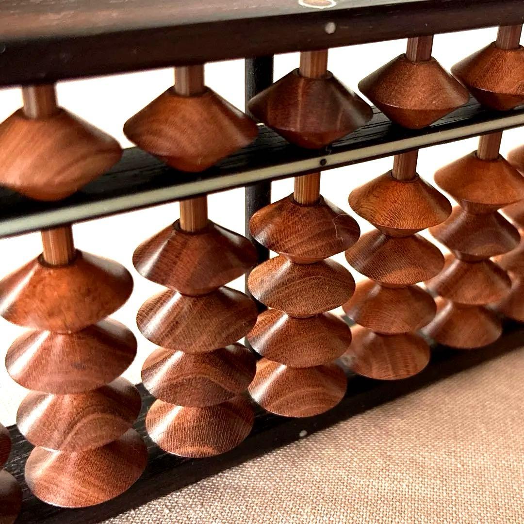 【業界の立役者 美術品級】雲州そろばん 岡田光信【最高級の梅玉 縞黒檀 27桁】