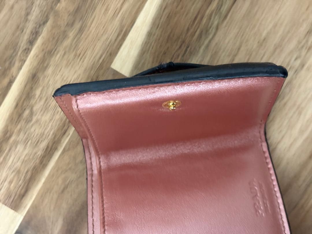 PRADA 黒 三つ折り財布